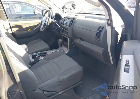 2011 Nissan Pathfinder S z USA, uszkodzony, nr VIN 5N1AR1NB3BC629095